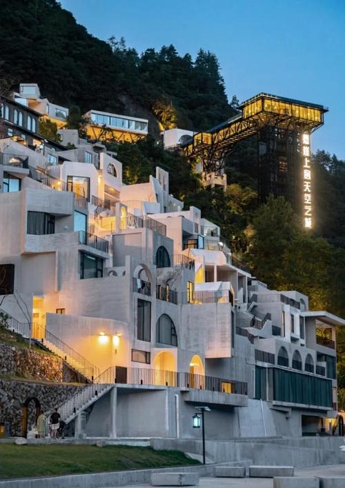 悬崖酒店在什么地方