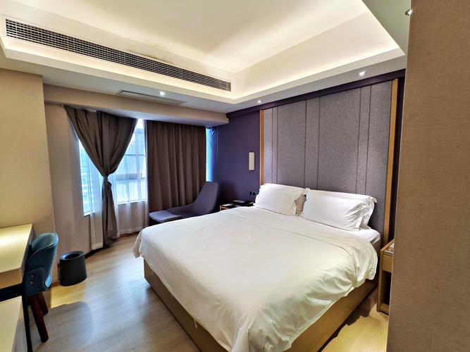 机场附近的酒店贵吗